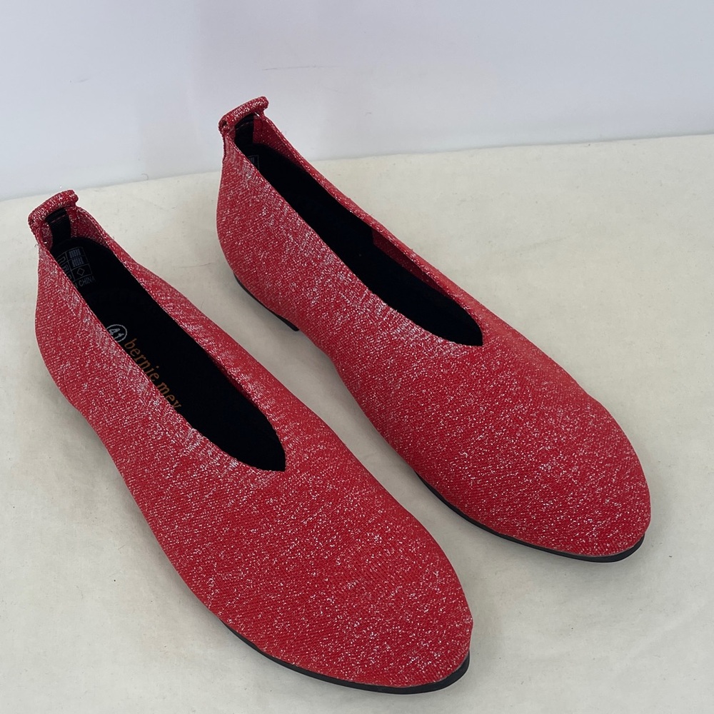 bernie mev. Red WITH SILVER SPARKLES Flats NWOT